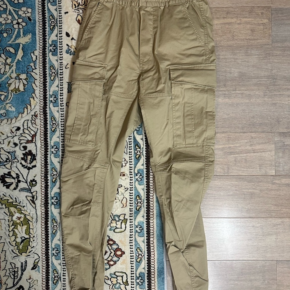 H&M Tan Cargo Pants with Relaxed Fit